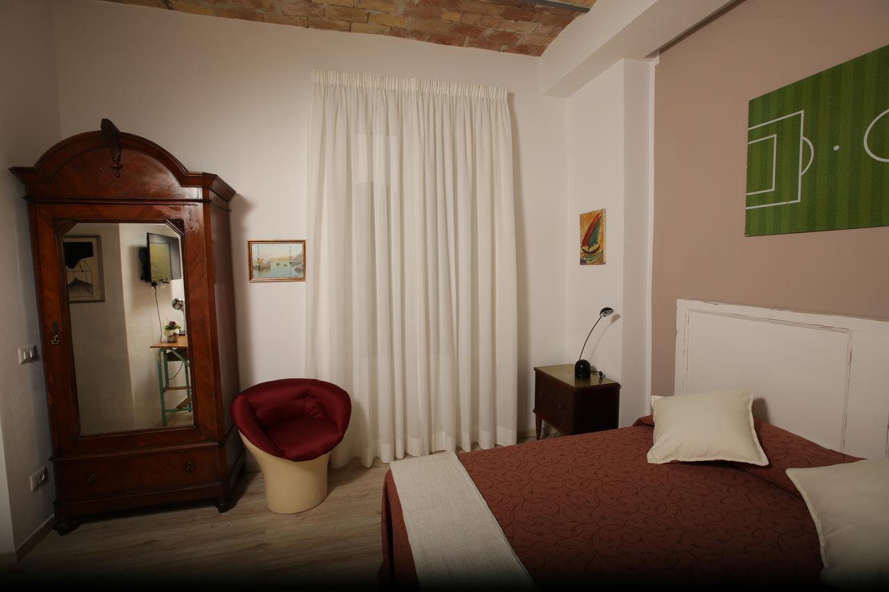 B&B Laurus Colosseo Rome Exterior photo